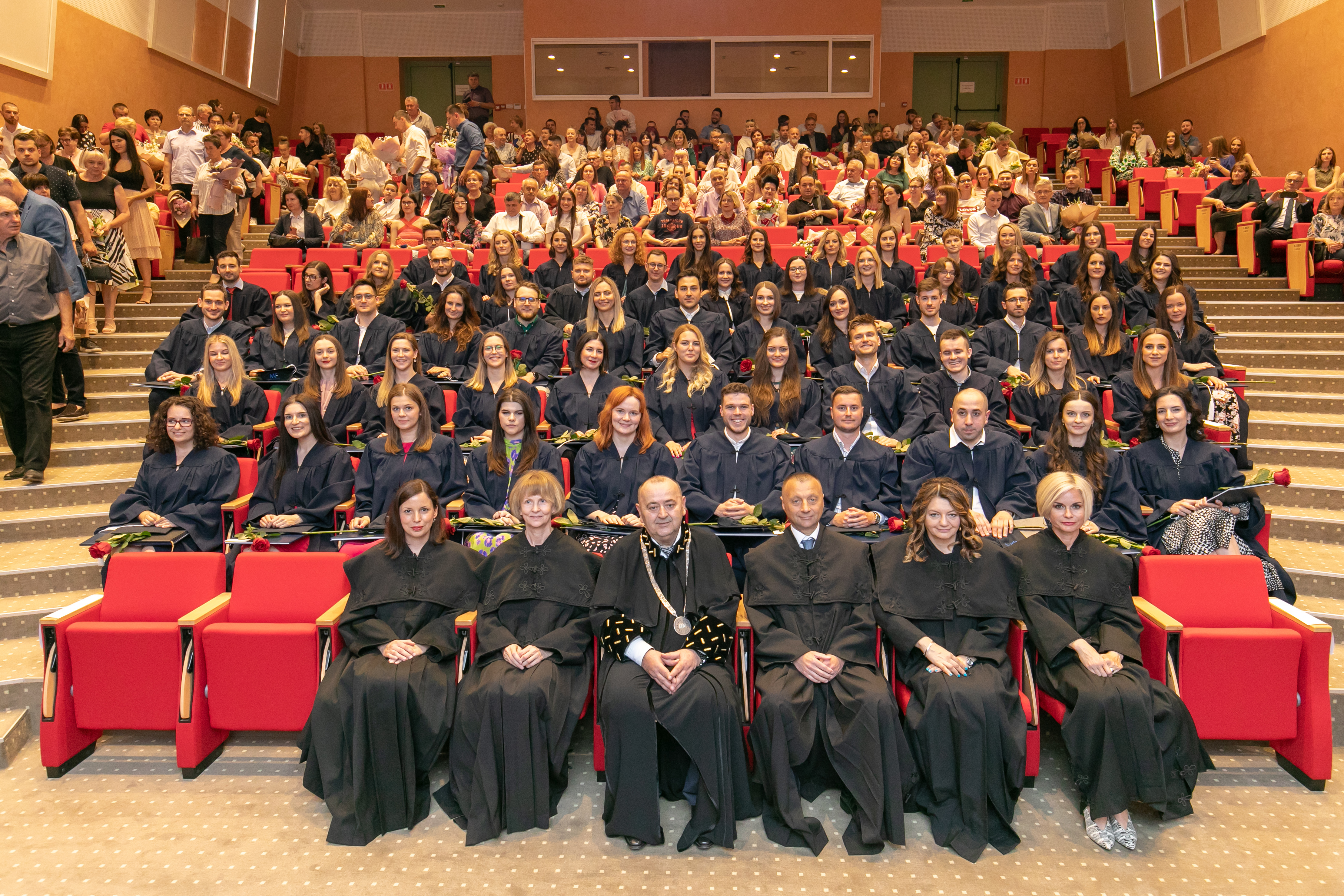 Održana svečana promocija diplomiranih studenata Medicinskog fakulteta Osijek