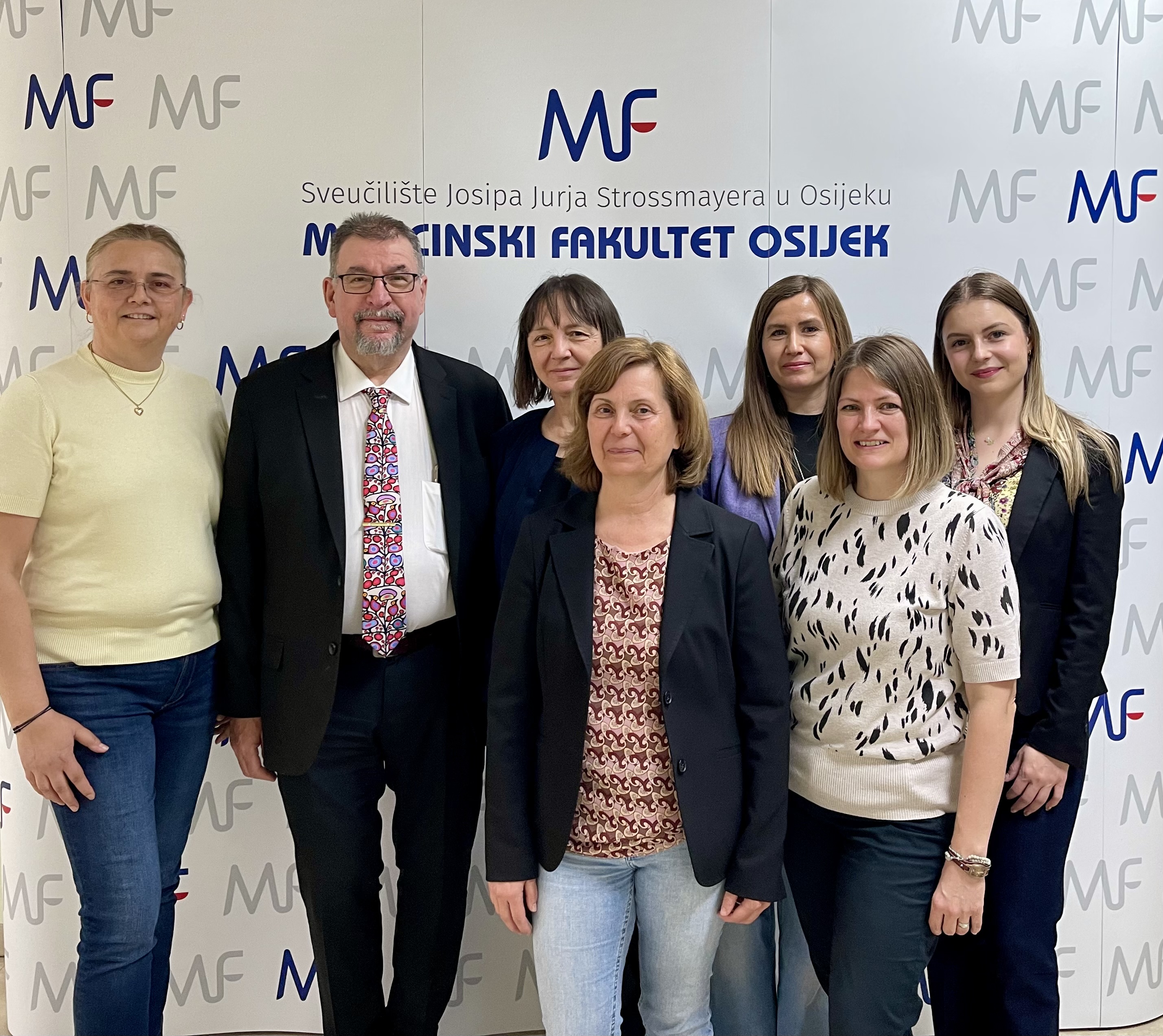 Međunarodna suradnja i aktualna znanstvena otkrića: posjet prof. dr. sc. Karolyja Mirnicsa i prof. dr. sc. Željke Korade Medicinskom fakultetu Osijek